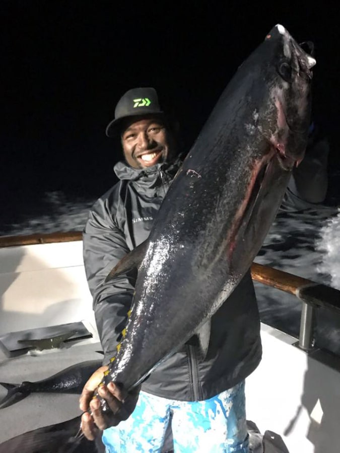 night time fishing for tuna