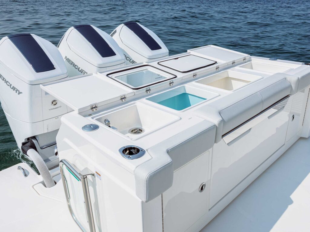 Tiara Yachts 48 LS fishing module