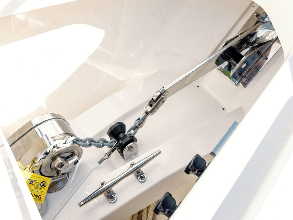 Tiara 43 LE windlass