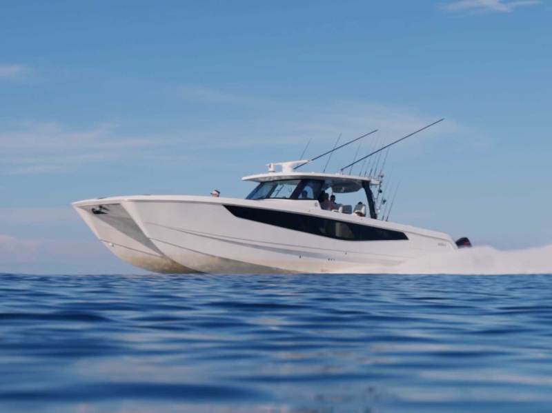 SWS1223-Aquila-47 Aquila 47 Molokai running offshore