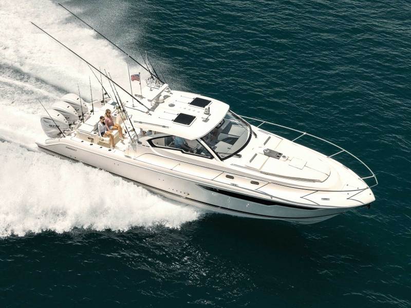 SWS324-Pursuit-405-1 Pursuit OS 405 running offshore