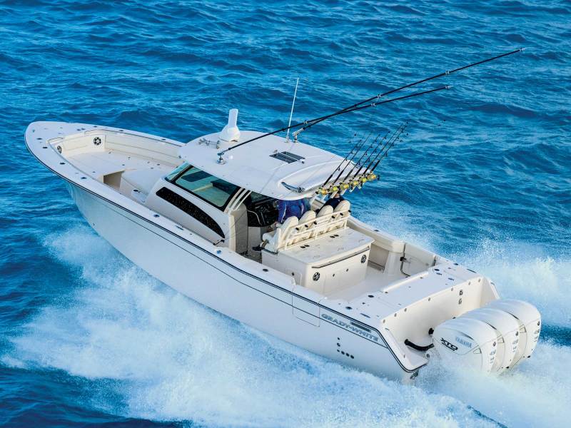 SWS524-GW-canyon-386-1 Grady-White Canyon 386 out on the ocean