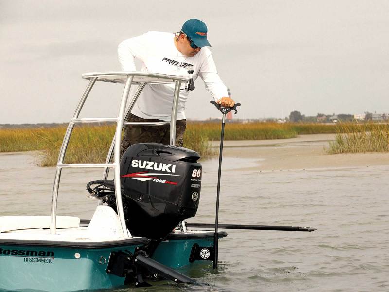 SWS824-StayPut-Shallow-Water-Anchor-Suzuki Stayput manual anchor being deployed
