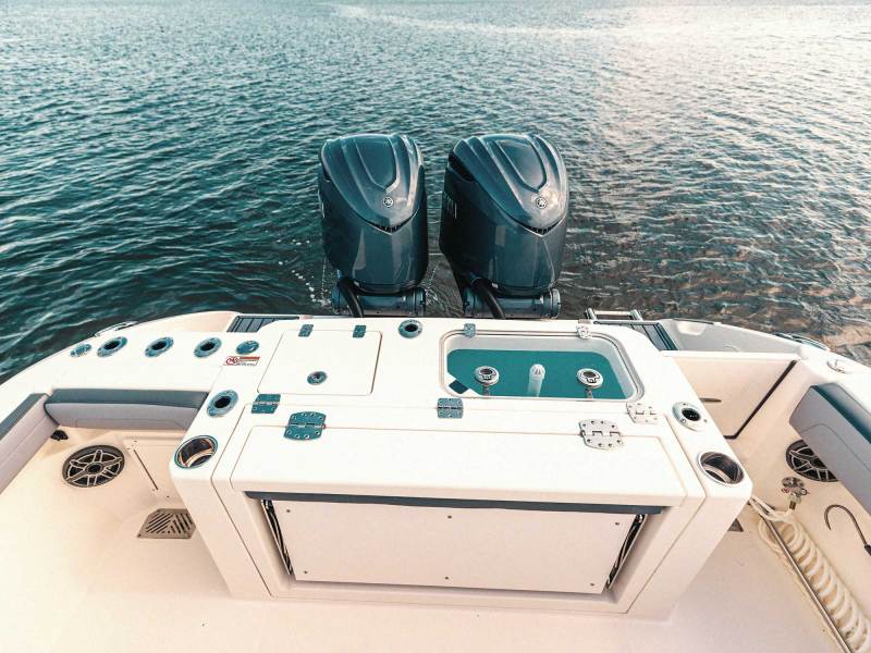 Cobia 285 Open transom