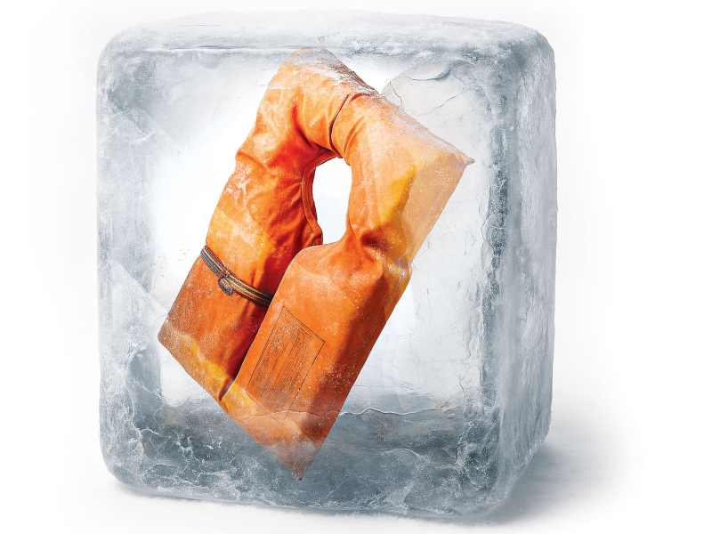 SWS925-BB-Cold-Weather Life jacket in an ice block