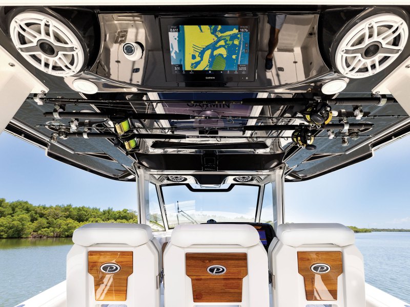 Pursuit S 388 overhead storage