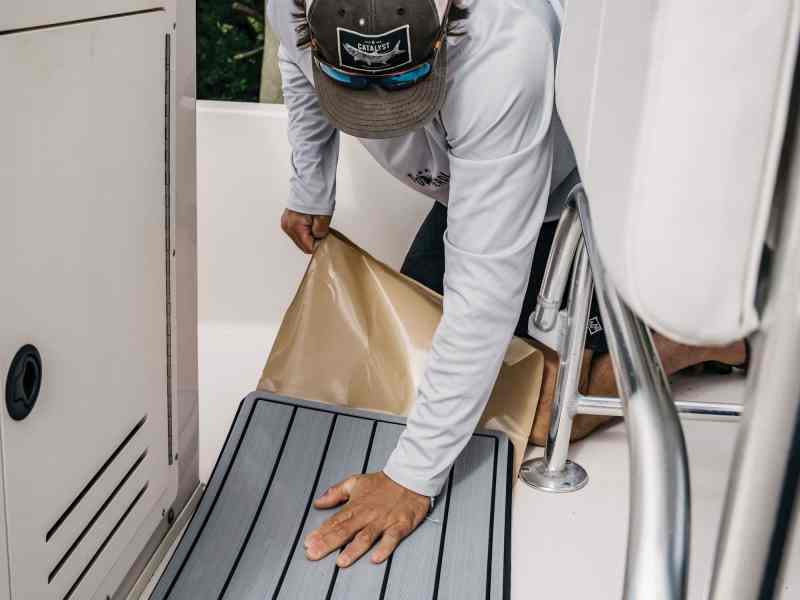 SeaDek helm pad